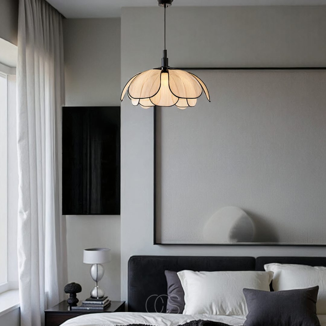 Nievk - Flower-shaped Rattan Pendant Lamp with Black Accents