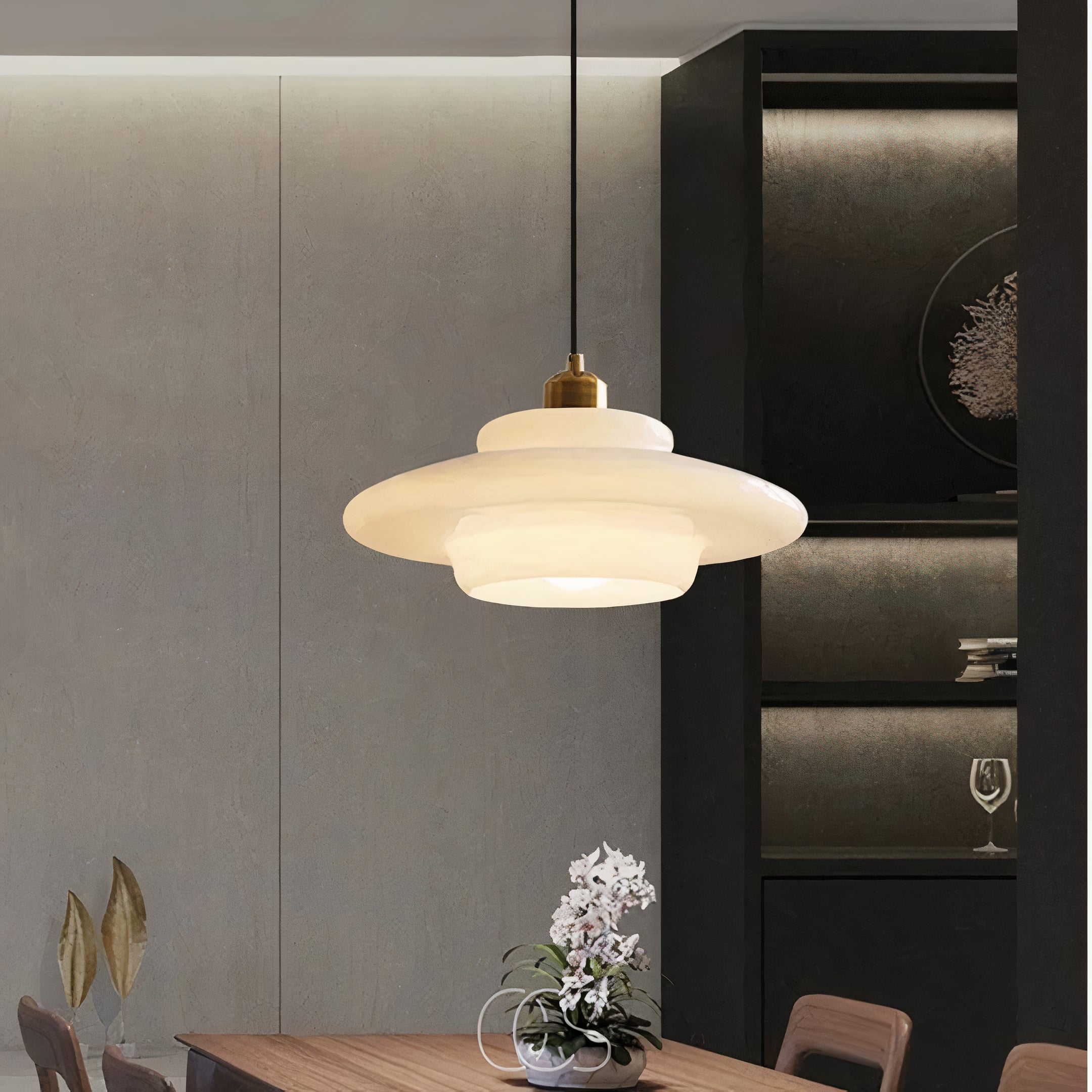 Nievk - Perle pendant lamp - Brass & Glass