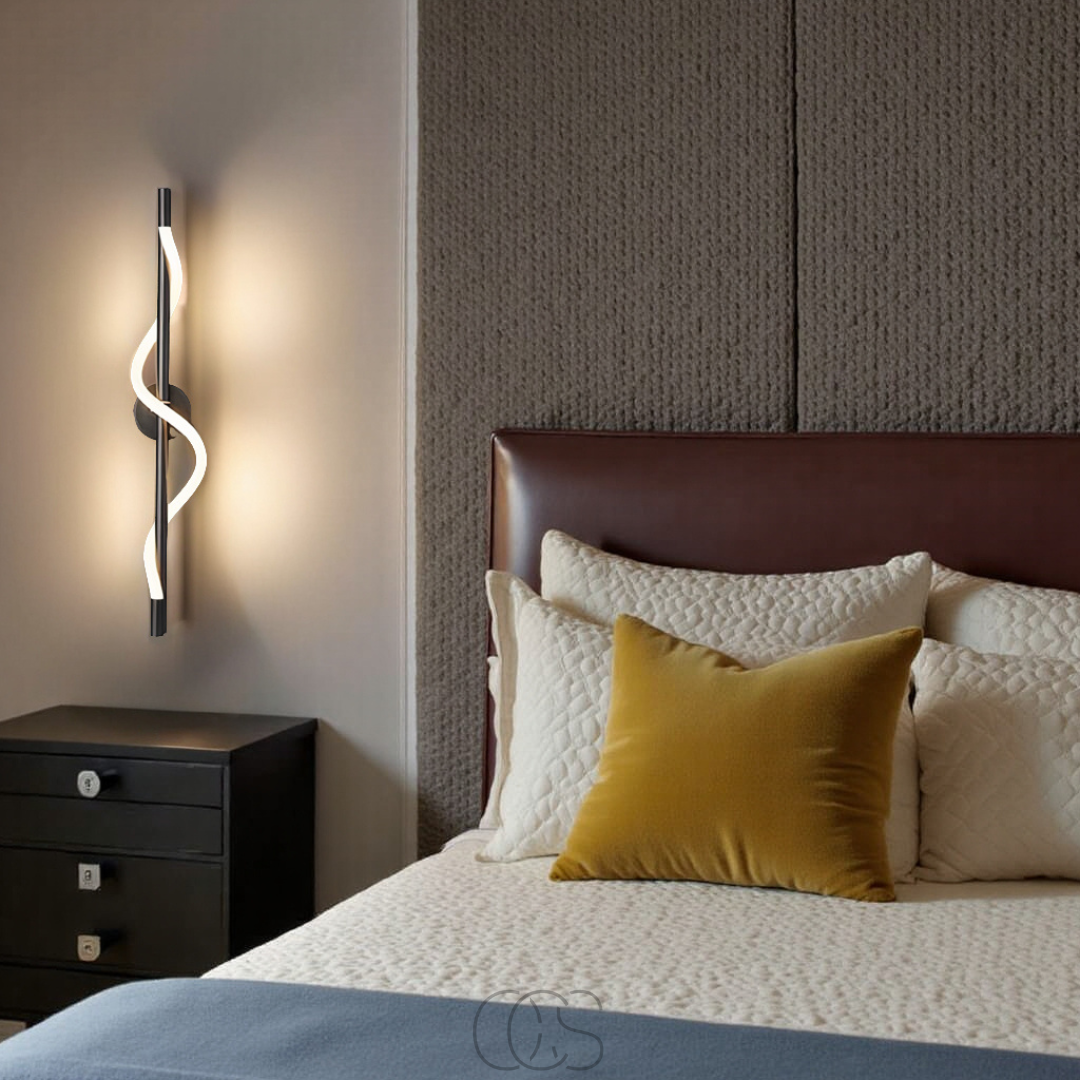 Nievk - Slim LED wall lamp - Black aluminum