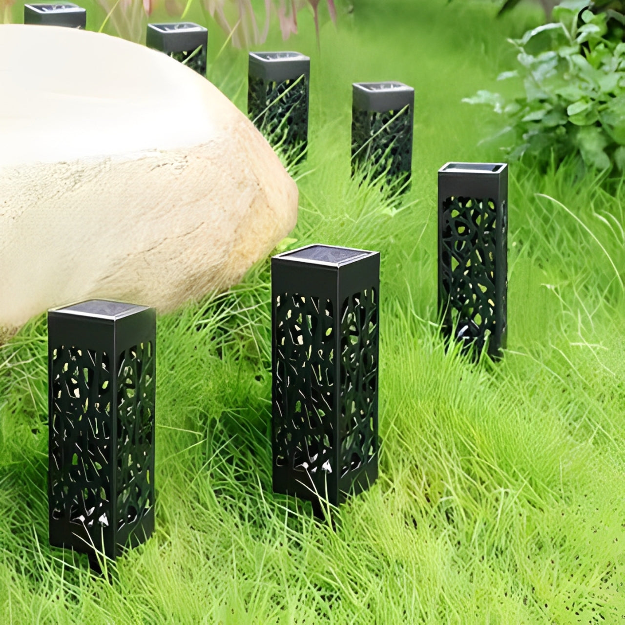 Nievk - Solar Garden Light Pole - Wireless Solar Outdoor Lamp