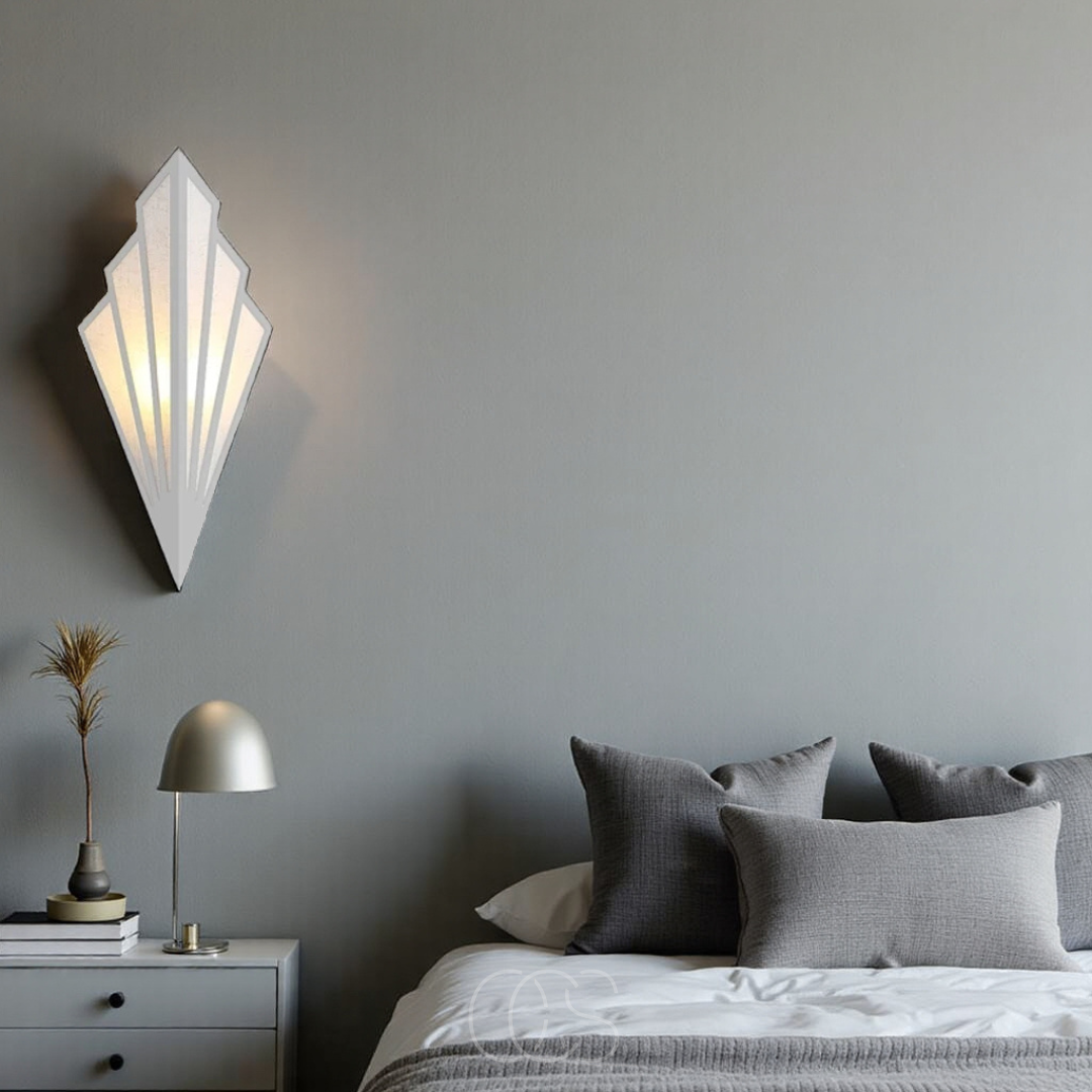 Nievk - Wall lamp with geometric diamond design