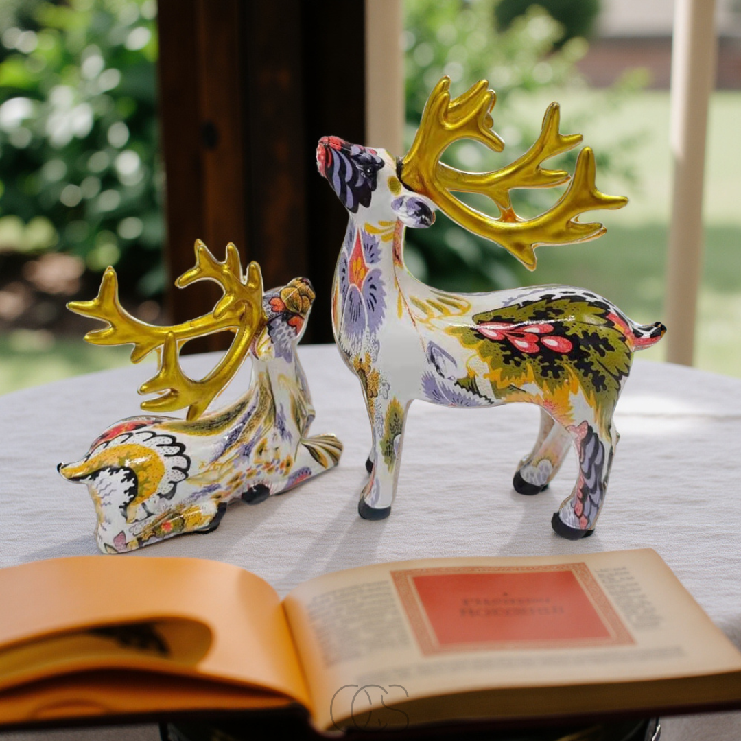 Nievk - Abstract Deer Sculpture - Decorative Table Sculpture in Resin