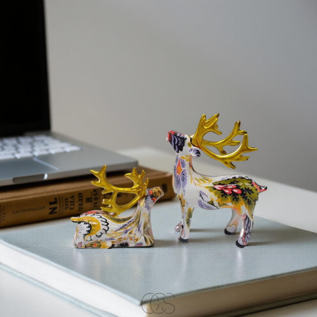 Nievk - Abstract Deer Sculpture - Decorative Table Sculpture in Resin
