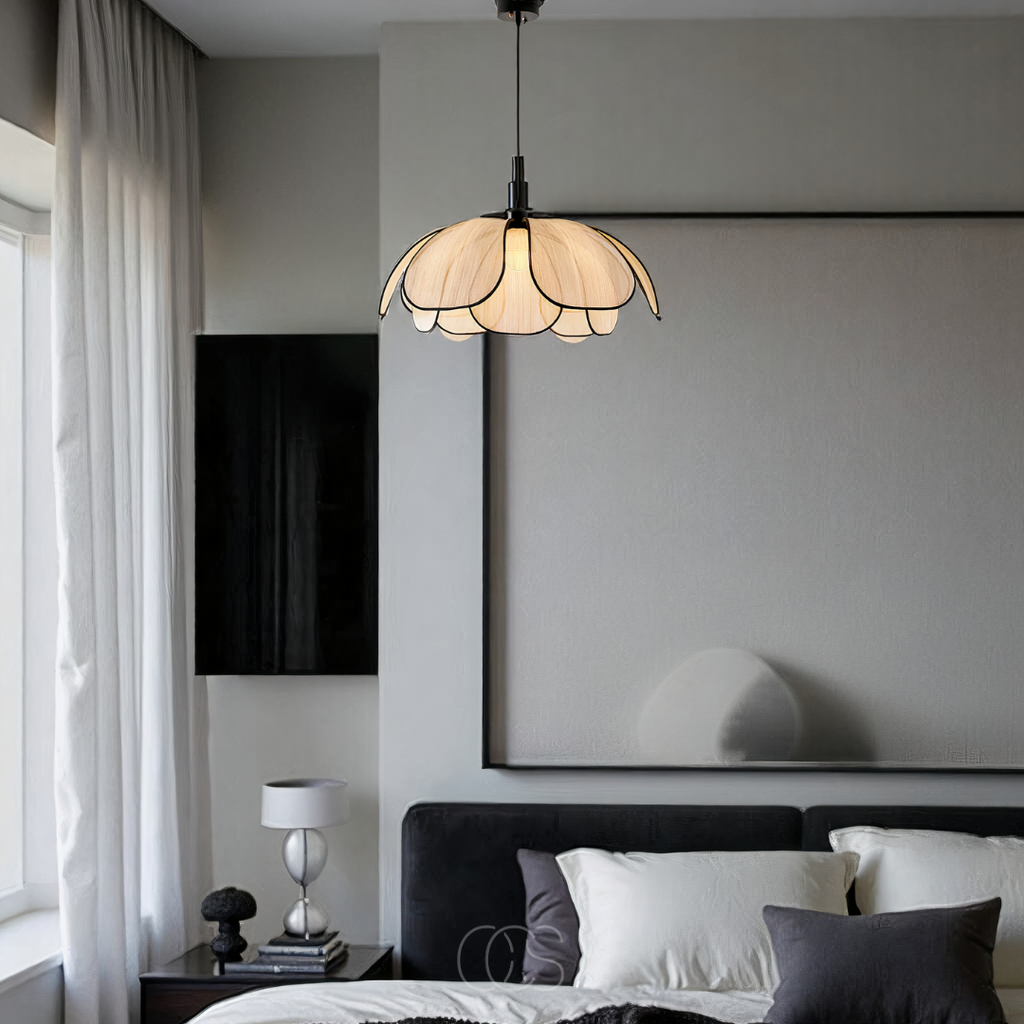 Nievk - Flower-shaped Rattan Pendant Lamp with Black Accents