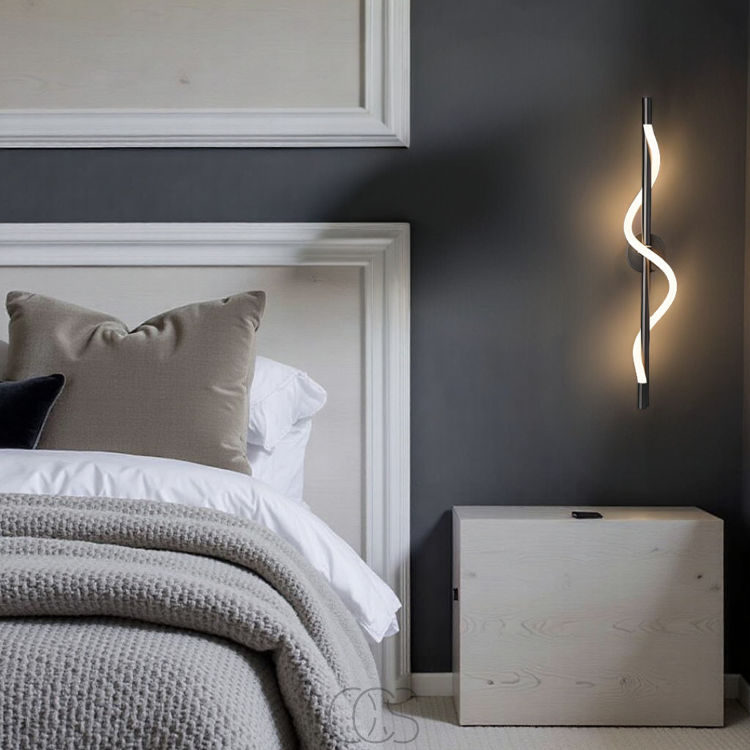 Nievk - Slim LED wall lamp - Black aluminum