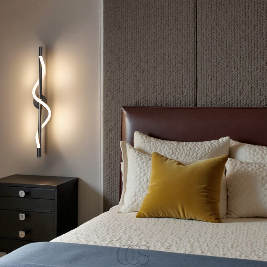 Nievk - Slim LED wall lamp - Black aluminum