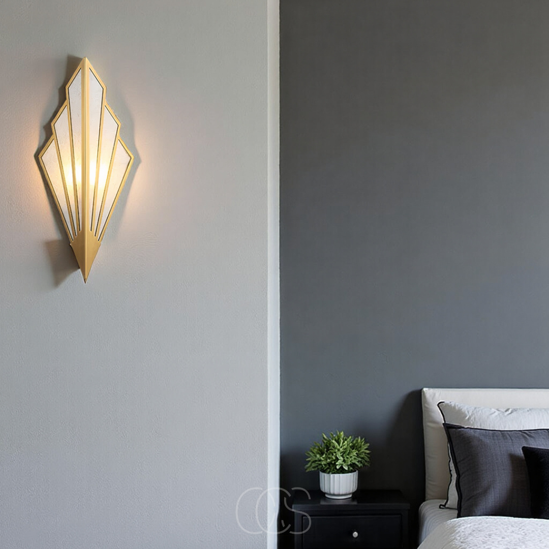 Nievk - Wall lamp with geometric diamond design