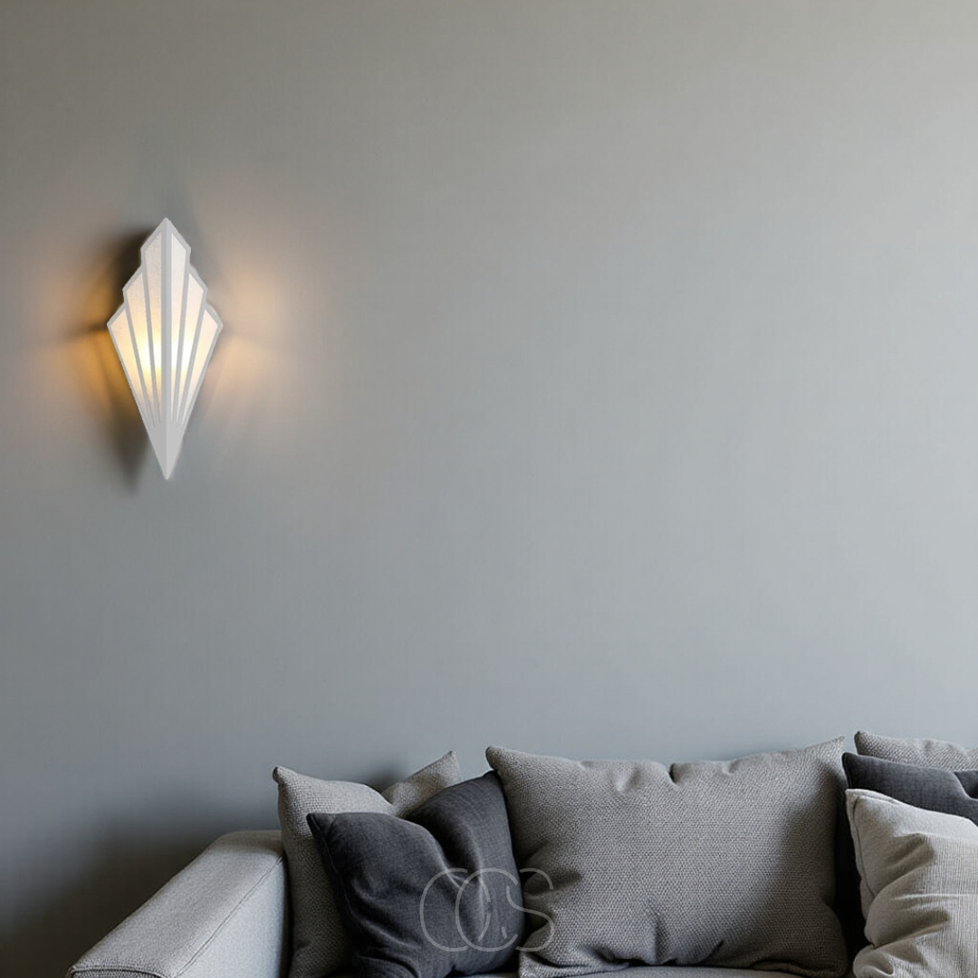 Nievk - Wall lamp with geometric diamond design